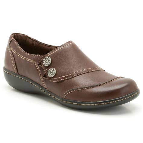 brown's shoes for women canada.